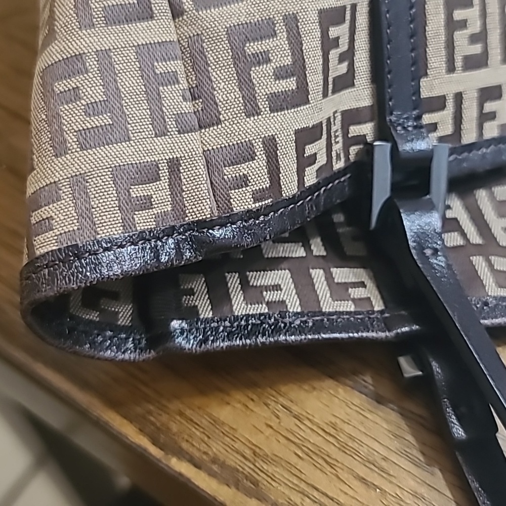 Fendi - Picture 3 of 6